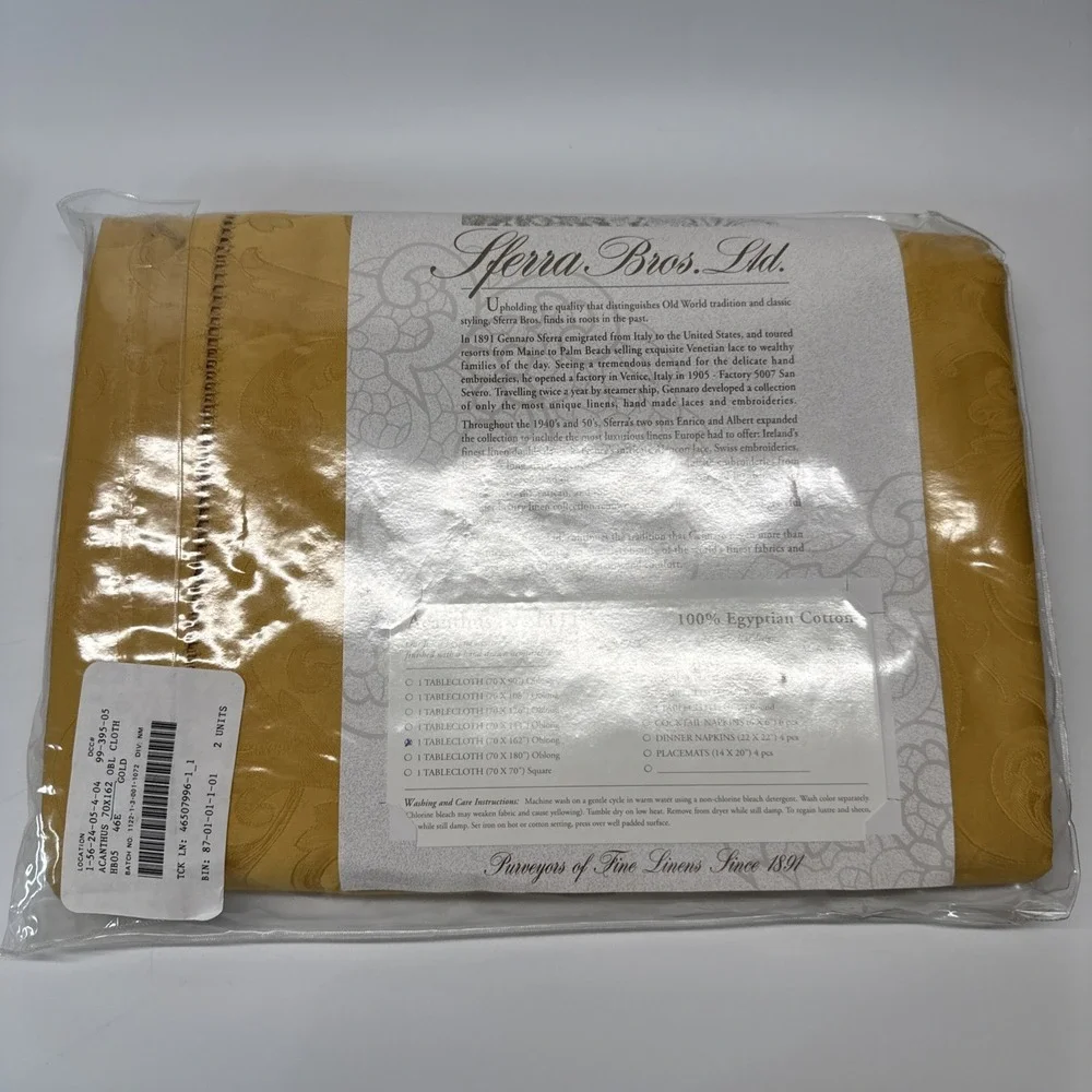 Sferra Acanthus Tablecloths Gold & White Oblong 70